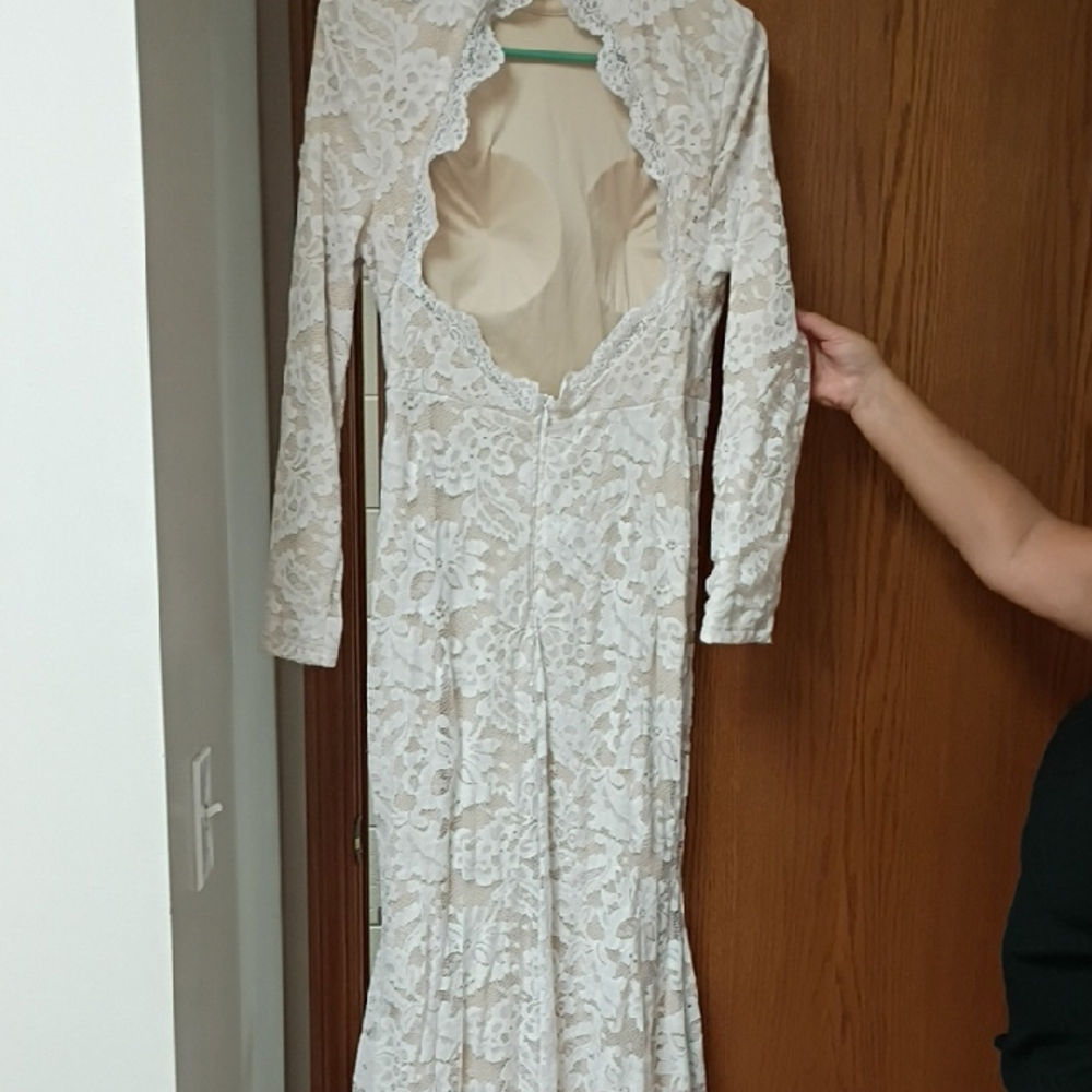 SHEIN Cream Long Sleeve Plunge Gown
